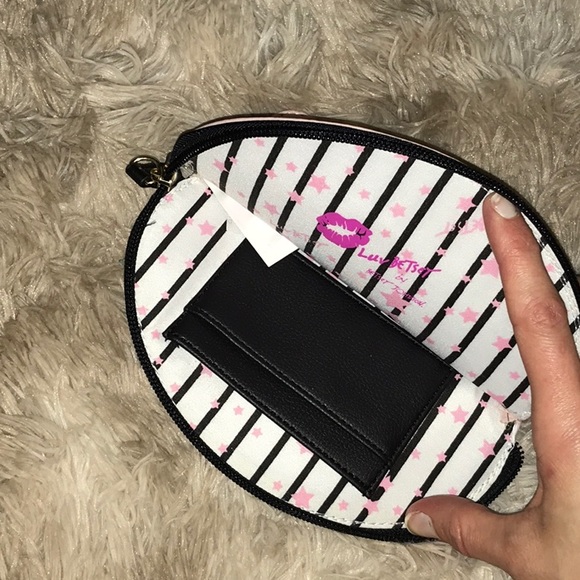 Betsy Johnson catacorn unicorn/cat wristlet nwt - Picture 4 of 5